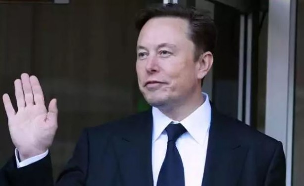 Foto - Elon Musk, zorda kalan bankaya çökecek