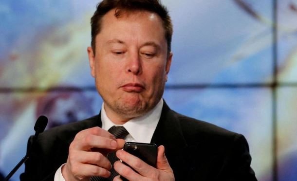 Foto - Elon Musk’a zorla ifade şoku
