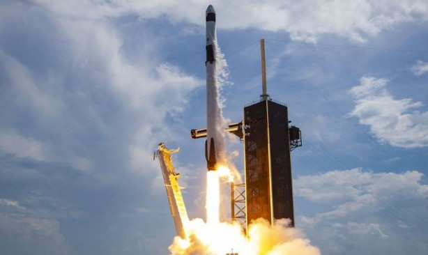 Foto - Elon Musk’ın şirketi ABD’nin casus uydularını fırlattı