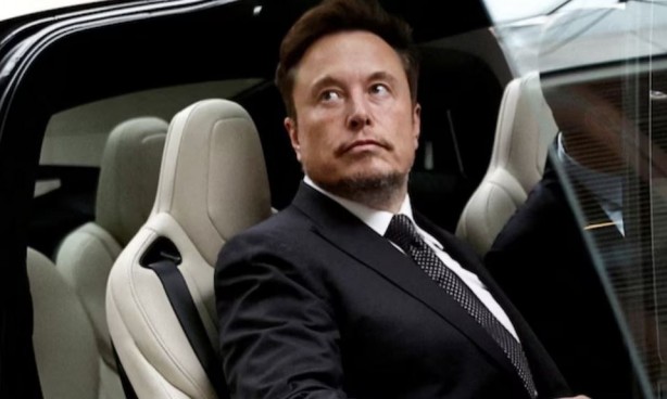 Foto - Elon Musk’tan diğer Tesla hissedarlarına gözdağı