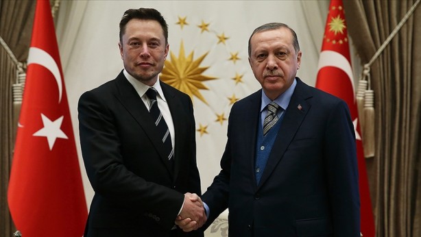 Elon Musk’tan flaş karar! Tüm dünyaya böyle duyurdu