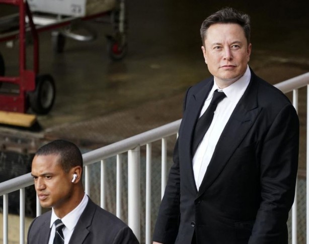 Foto - Elon Musk'tan ingiliz takımına rekor teklif