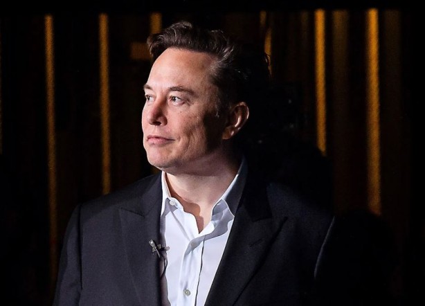 Foto - Elon Musk'tan ingiliz takımına rekor teklif