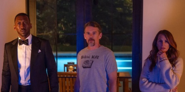 Foto - Elon Musk'tan Netflix filmindeki Tesla sahnesine yanıt var! Elon Musk benzin kalmasa bile... diyerek açıkladı