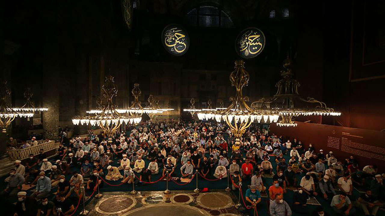 Foto - Elveda Ya Şehr-i Ramazan! İşte il il bayram namazı saatleri