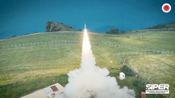 Foto - Emekli albay 'hayırlı olsun' diyerek Türkiye'ye ilan etti: Bir bilgi aldım, Siper füzesini satmışız