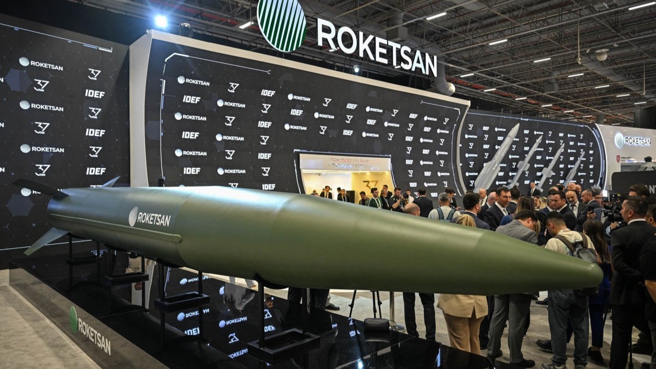 Emekli albay Tayfun Blok-4 füzesinin menzilini açıkladı! Canlı yayını izleyenler kulaklarına inanamadı