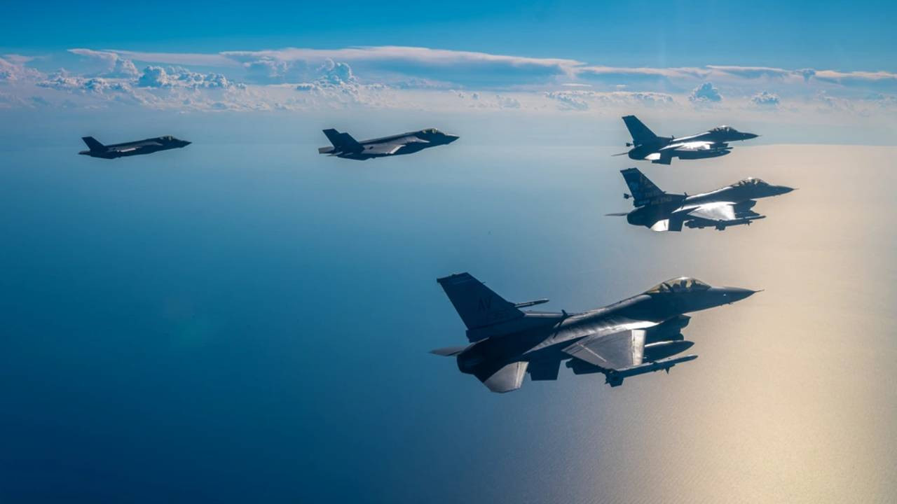 Emekli albay Türkiye'nin F-35 savaş uçaklarını orada izlediğini açıkladı! İran detayı şok etti