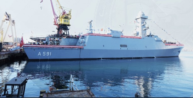 Foto - Emekli albay 'Ufuk' gemisini anlattı! Öyle bir özelliği var ki izleyenler dondu kaldı, Yunanistan'ın vah haline