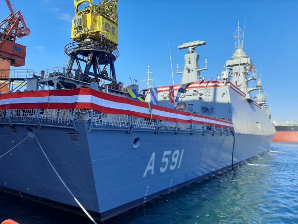 Foto - Emekli albay 'Ufuk' gemisini anlattı! Öyle bir özelliği var ki izleyenler dondu kaldı, Yunanistan'ın vah haline