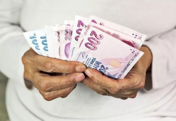 Foto - Emekli bayram ikramiyesine yüzde 50 zam Meclis'te! Kimler alacak, EYT'lilere de zam var mı? Dul ve yetimlere ne kadar ödenecek?