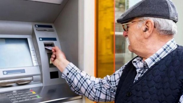 Emekli ikramiyesi için "10 bin 625 lira" iddiası! O isim, havalara uçuran müjdeyi verdi