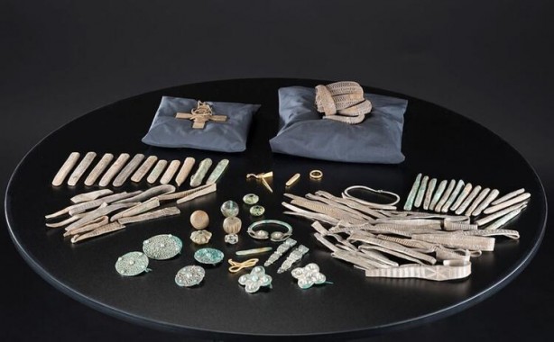 Foto - Emekli işadamı tarlada hazine buldu! Paha biçilemiyor