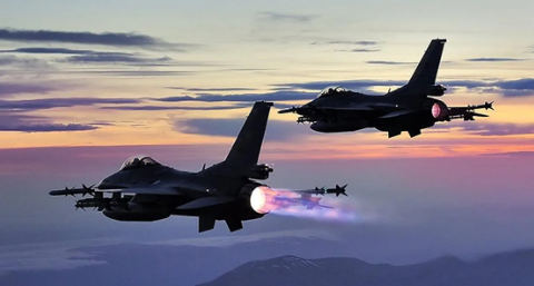 Foto - 'F-16'lar üç yıl sonra gelecek' diyen emekli korgeneral Türkiye'yi kurtaracak savaş uçağını açıkladı! Tek çare o