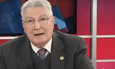 Foto - 'F-16'lar üç yıl sonra gelecek' diyen emekli korgeneral Türkiye'yi kurtaracak savaş uçağını açıkladı! Tek çare o