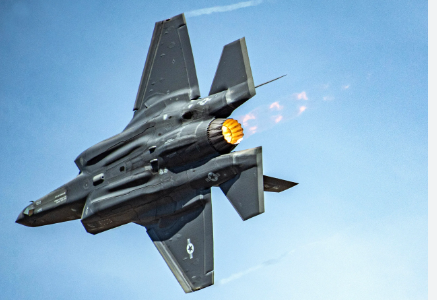 Foto - Eski korgeneral Türkiye için F-35'lere karşı elzem olay şeyi açıkladı: Görünmez bir şekilde vurabilir