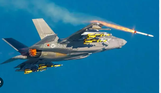 Foto - Eski korgeneral Türkiye için F-35'lere karşı elzem olay şeyi açıkladı: Görünmez bir şekilde vurabilir