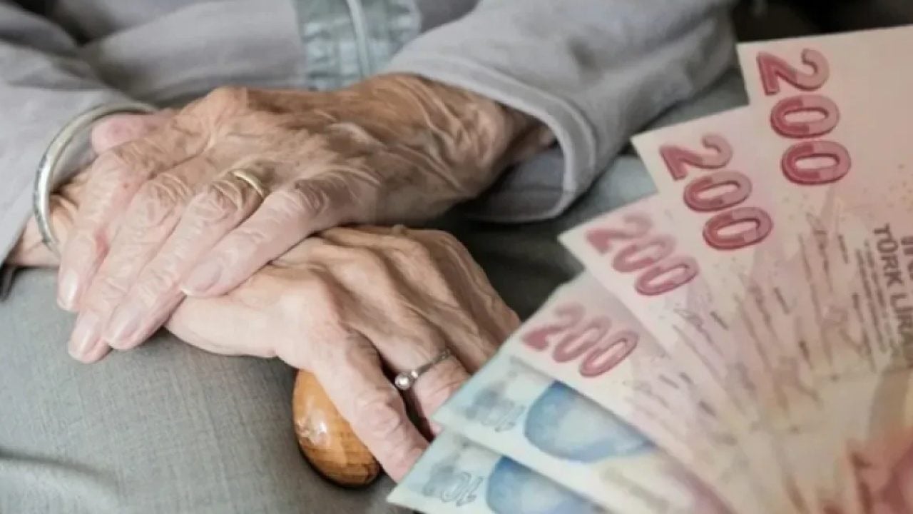 Foto - Emekli maaş zammında masadaki 2 formül: Kök maaşlara refah payı ve seyyanen zam geliyor mu?