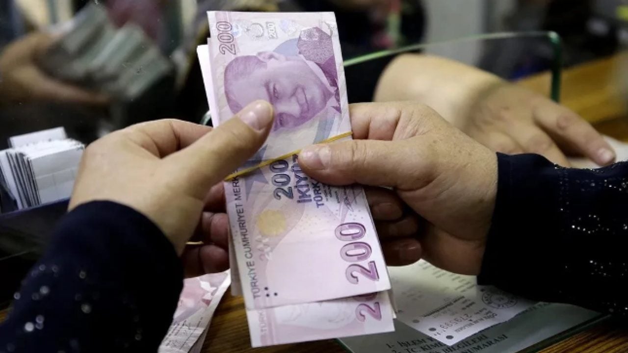 Foto - Emekli maaş zammında masadaki 2 formül: Kök maaşlara refah payı ve seyyanen zam geliyor mu?