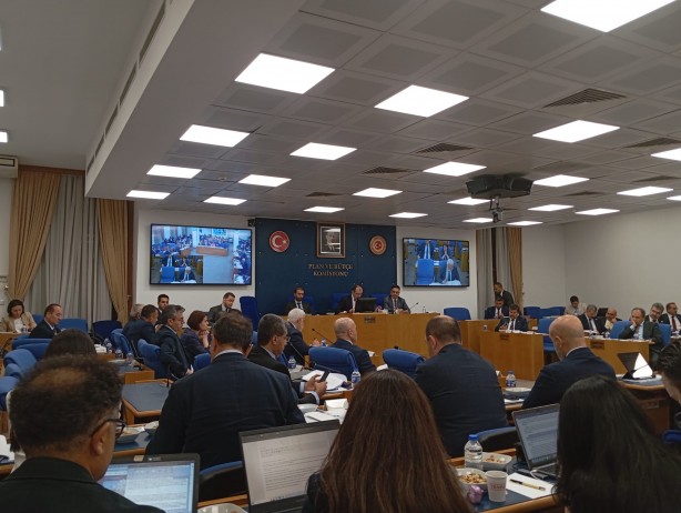 Foto - Emekli maaşlarına ek zam! Resmen kabul edildi