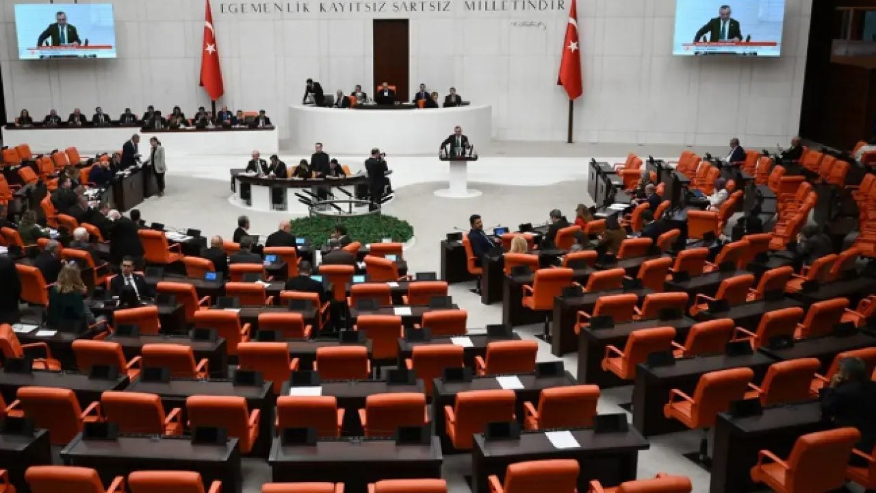 Foto - Emekli maaşlarına ilave artış yapılacak! AK Parti kurmayları ve uzman isimler duyurdu