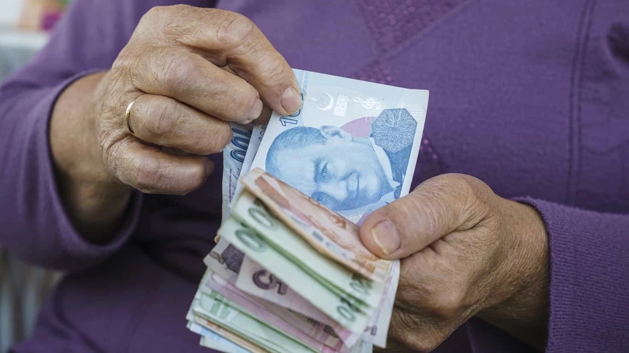 Foto - Emekli maaşlarıyla ilgili o gelişme tüm Türkiye’yi şaşkına çevirdi! Kimse ne olduğuna anlam veremedi