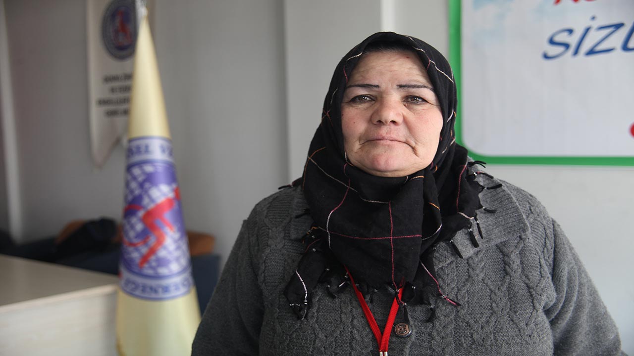 Foto - Emekli öğretmen elleri yana yana muhtaçlara gönüllü aşçılık yapıyor