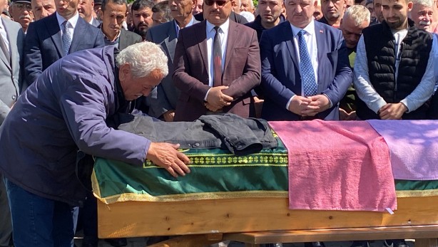 Foto - Emekli oldu, oğlunu evlendirebilmek için çalışmaya devam etti.. Maden kazasında hüzünlendiren gerçek!