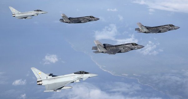 Foto - Emekli tuğgeneral canlı yayında F-35'le ilgili öyle bir bilgi verdi ki... İyi ki 'almamışız' diyeceksiniz