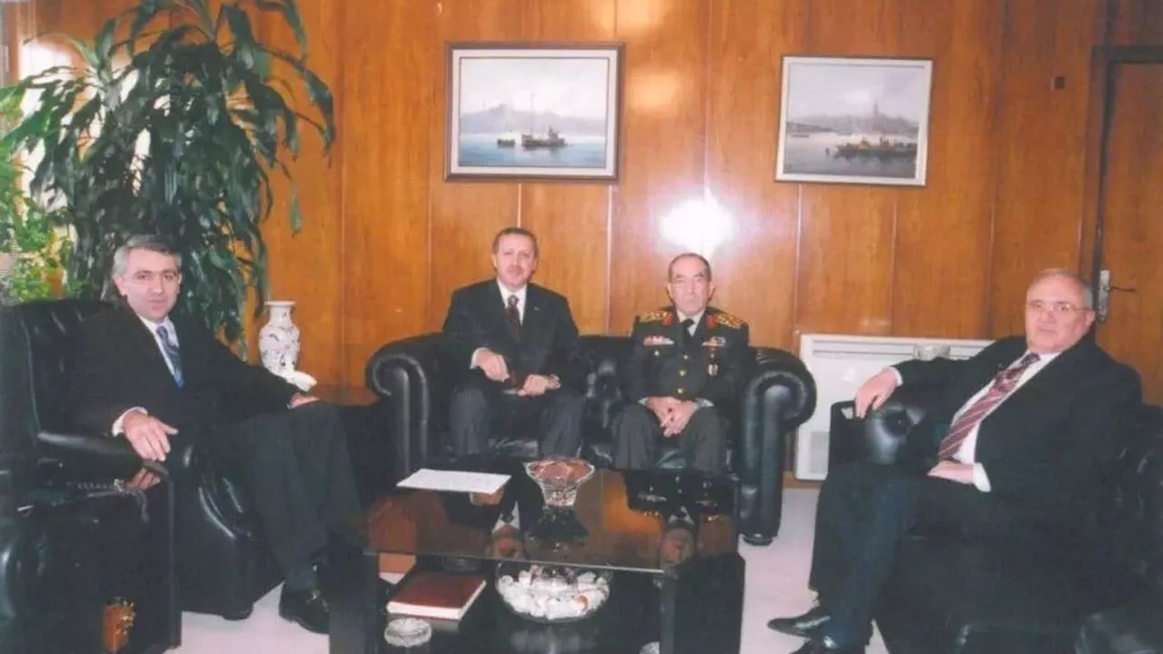 Foto - Emekli Tuğgeneralden çok konuşulacak açıklama: Dost bildiğimiz ülkeler Türkiye'nin devlet sırlarını çaldı
