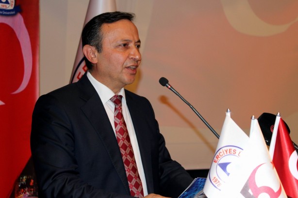 Foto - Emekli Tümamiral Cihat Yaycı: Din kılıfı içerisinde bir terör ve casusluk örgütüdür!