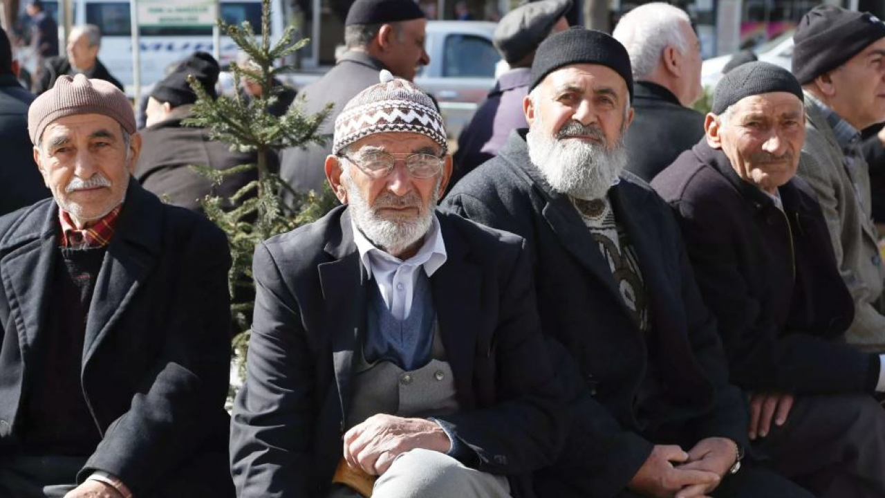 Foto - Emeklilere 27 bin lira verilecek: Diyanet 'caiz değil' fetvası vermişti