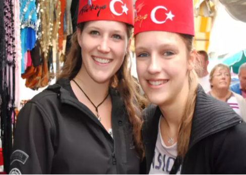 Foto - Emeklilerini Türkiye'ye itelemeye çalışıyorlardı! O ülkeden şimdi de Türkiye uyarısı geldi: Uzak durun