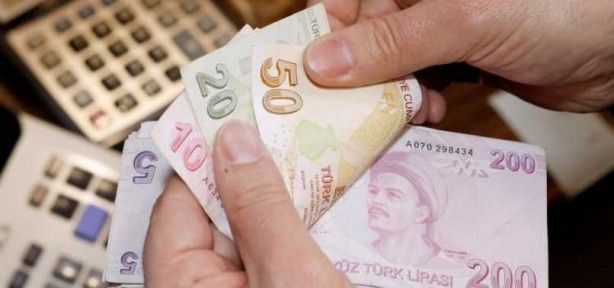 Foto - Emeklilerinin zam oranı yüzde 2.77 olarak görünüyor