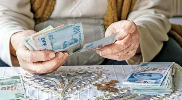 Foto - Emeklilikte yeni sistem geliyor! İkinci emeklilik hakkı! Yaş sınırı düşüyor! Peki bu sistem nasıl uygulanacak? Kimler yararlanabilecek?