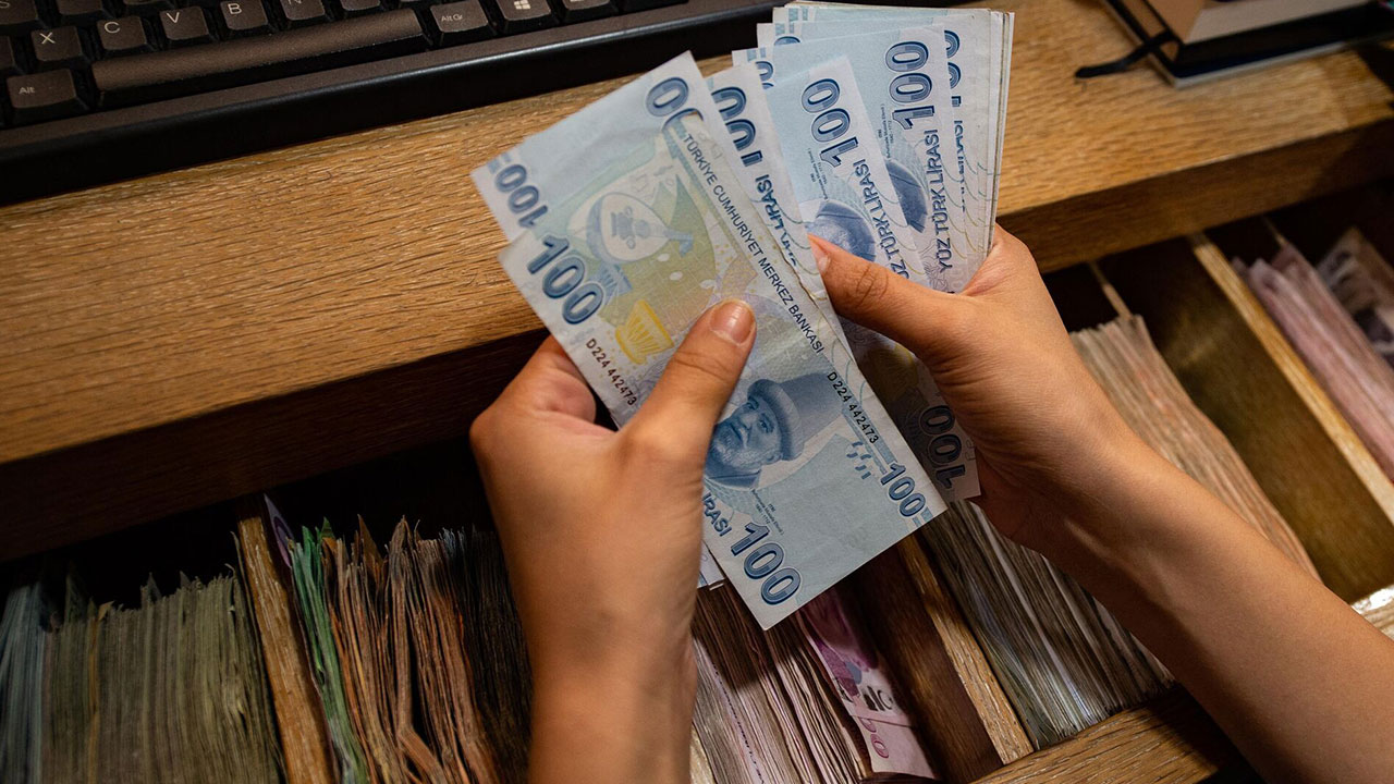 Foto - Emekliye 16 bin lira zam