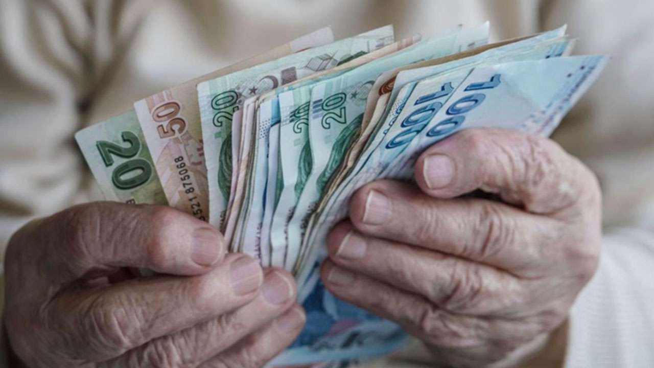 Hemen başvuru yapın! Emekliye bir maaş daha