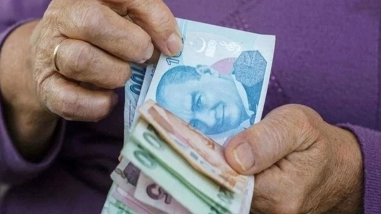Foto - Hemen başvuru yapın! Emekliye bir maaş daha