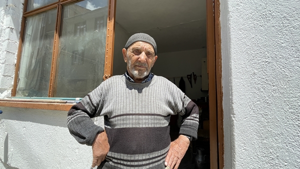 Foto - Emektar ustalar ilerleyen yaşlarına rağmen mesleklerini icra ediyor