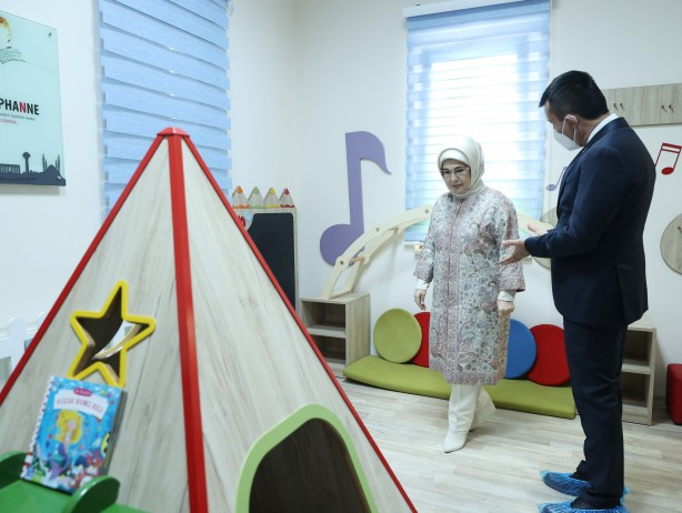 Emine Erdoğan, Bebek Kütüphanesi'nin açılışını yaptı