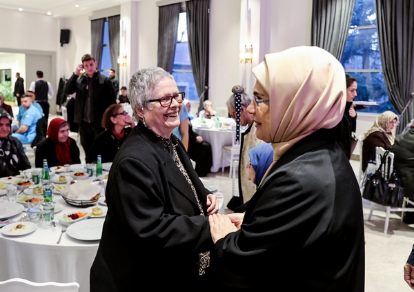 Foto - Emine Erdoğan Darülaceze sakinleriyle iftarda buluştu