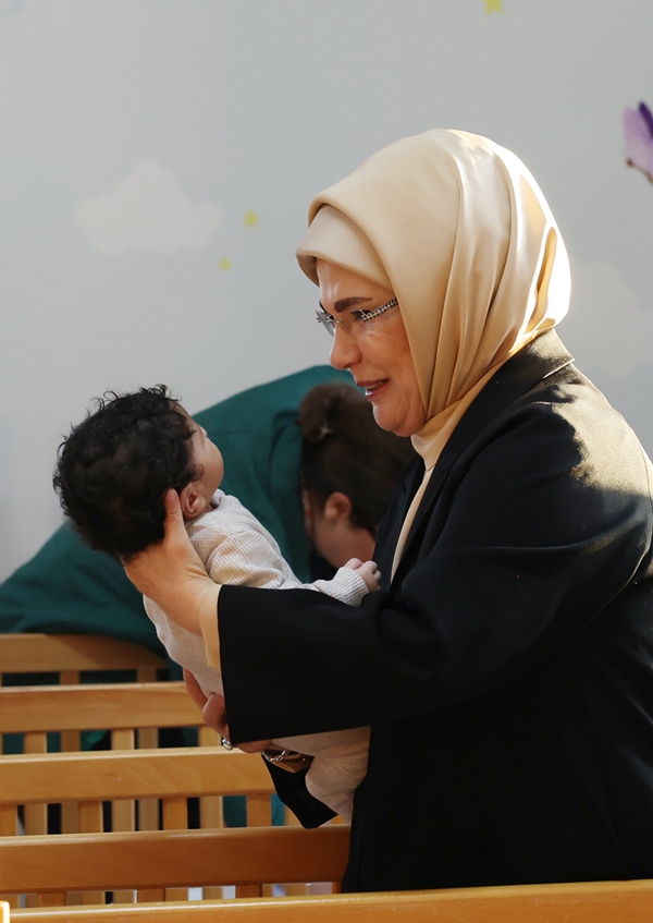 Foto - Emine Erdoğan Darülaceze sakinleriyle iftarda buluştu