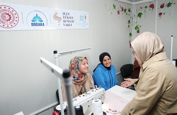 Foto - Emine Erdoğan depremzedelerle bir araya geldi