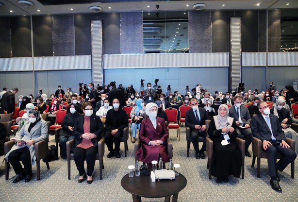 Foto - Emine Erdoğan gözyaşlarını tutamadı