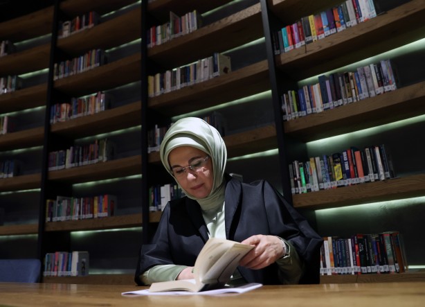 Foto - Emine Erdoğan, "Kalbe Dokunan İlmek" sergisine ziyaret düzenledi