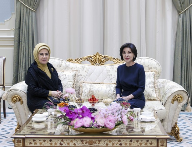 Foto - Emine Erdoğan, Özbekistan Cumhurbaşkanı'nın eşi Ziroat Mirziyoyeva ile görüştü