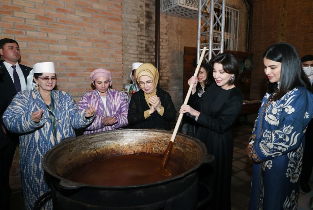 Foto - Emine Erdoğan, Özbekistan Cumhurbaşkanı'nın eşi Ziroat Mirziyoyeva ile görüştü