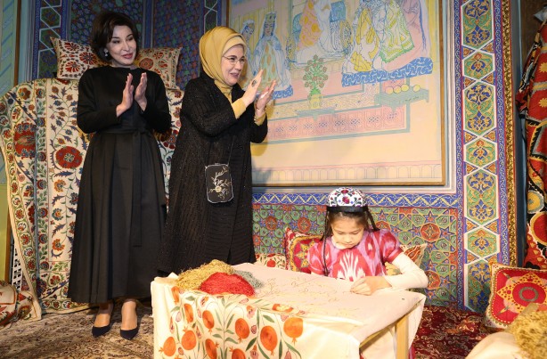 Emine Erdoğan, Özbekistan Cumhurbaşkanı'nın eşi Ziroat Mirziyoyeva ile görüştü