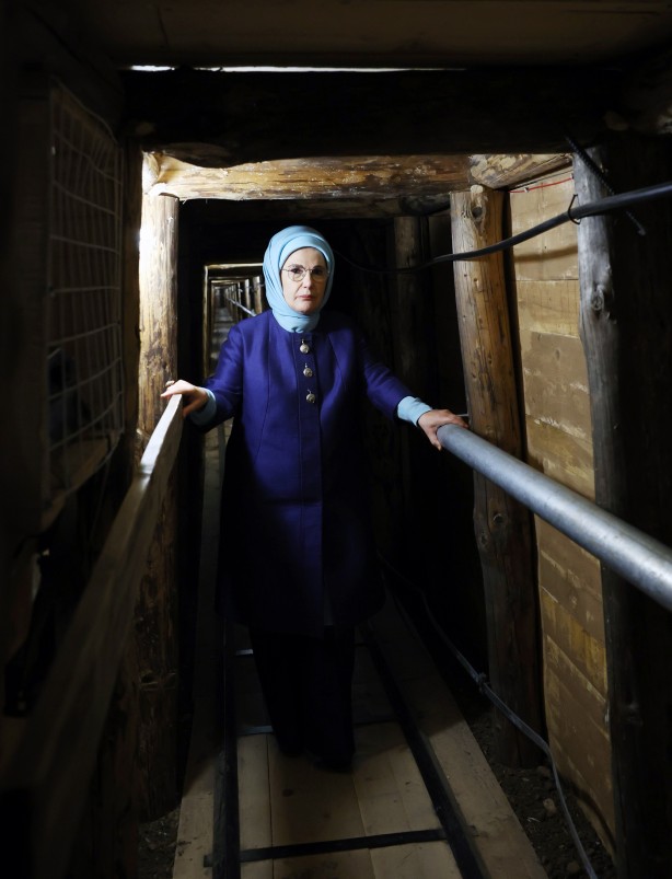 Foto - Emine Erdoğan, Umut Tüneli'ni ziyaret etti