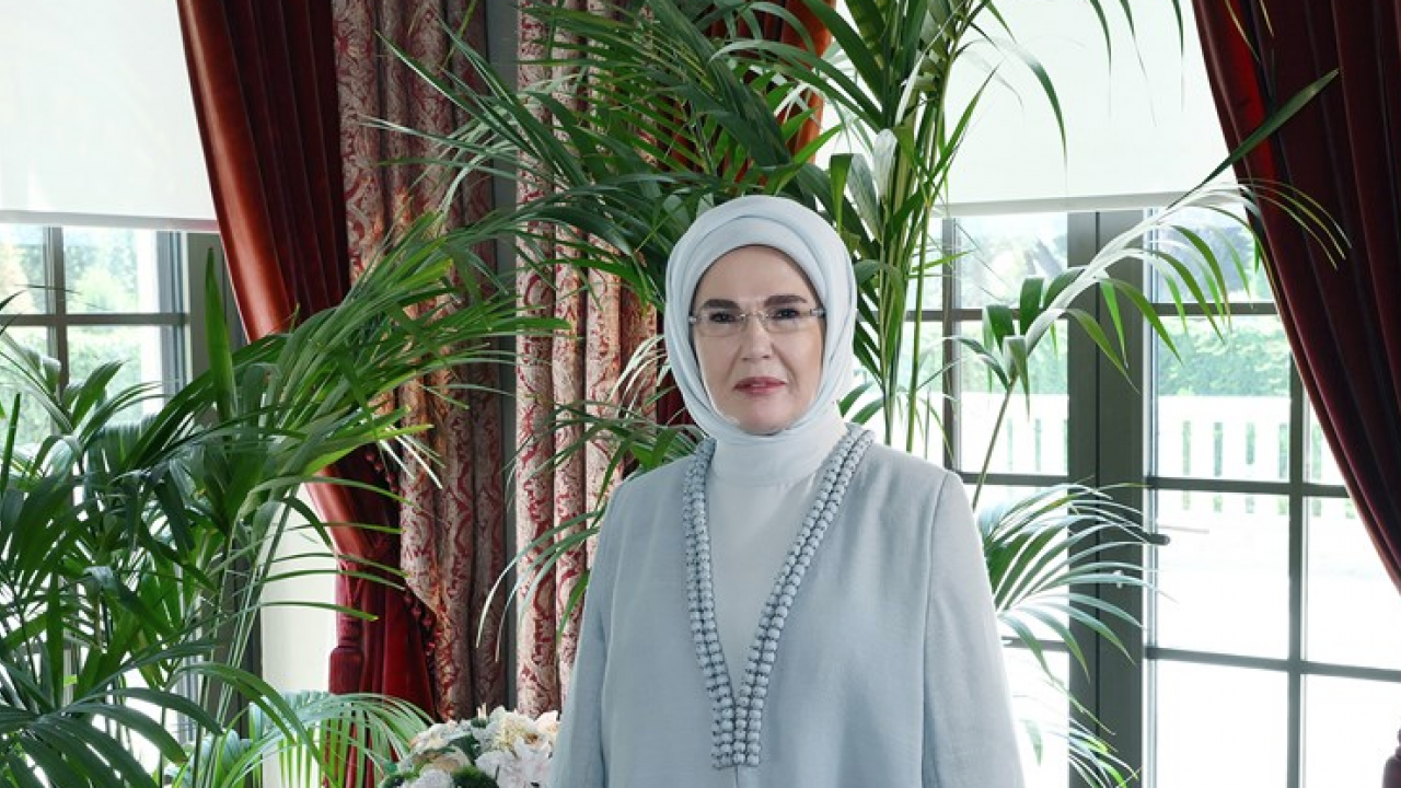 Emine Erdoğan'dan Malazgirt Zaferi'nin 955. yıl dönümüne ilişkin paylaşım...